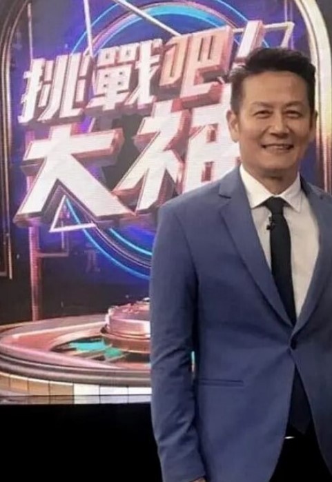 探花精选约炮调皮小太妹沙发上猛操水穴差点把她操死 - 小白菜